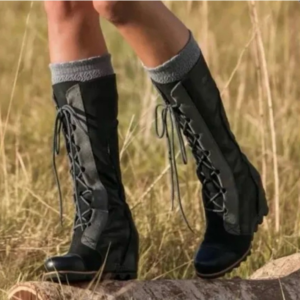 Sorel suede lace up knee boots